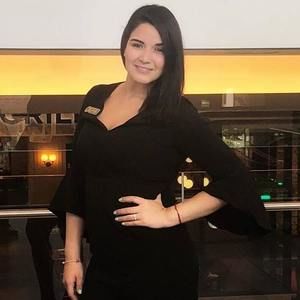 Meet your Posher, Mariela